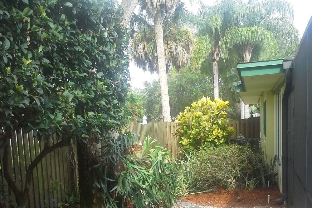 Photo of Outdoor in Harbor Bluffs