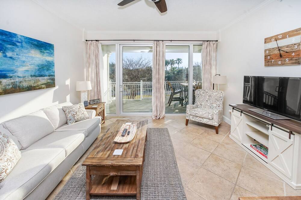 Photo of Livingroom in Rosemary Beach