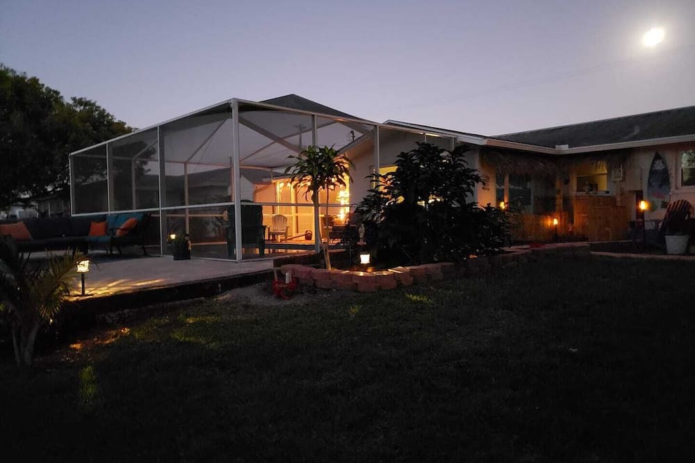 Photo of Outdoor in Jasmine Lakes
