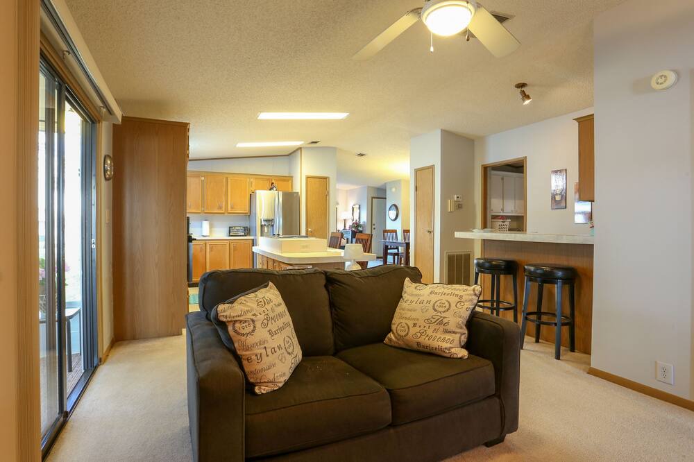 Photo of Livingroom in Leesburg