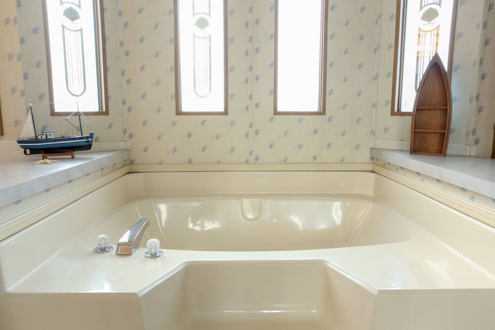 Photo of Bathroom in Leesburg