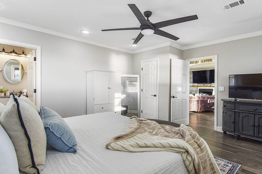 Photo of Bedroom in Bahama Beach