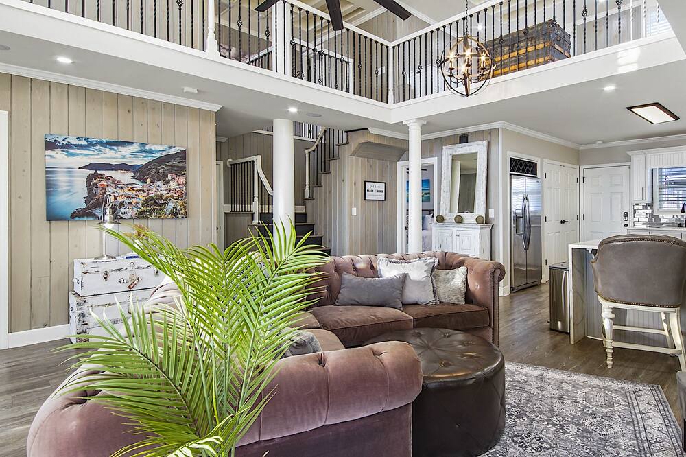 Photo of Bedroom in Bahama Beach