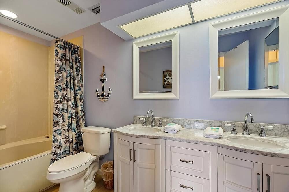 Photo of Bathroom in Isla del Sol