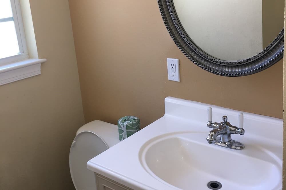 Photo of Bathroom in Sunset Beach