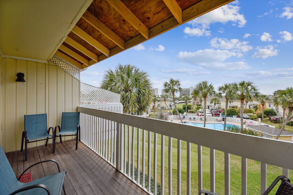 Photo of Patio Balcony in Holiday Isle