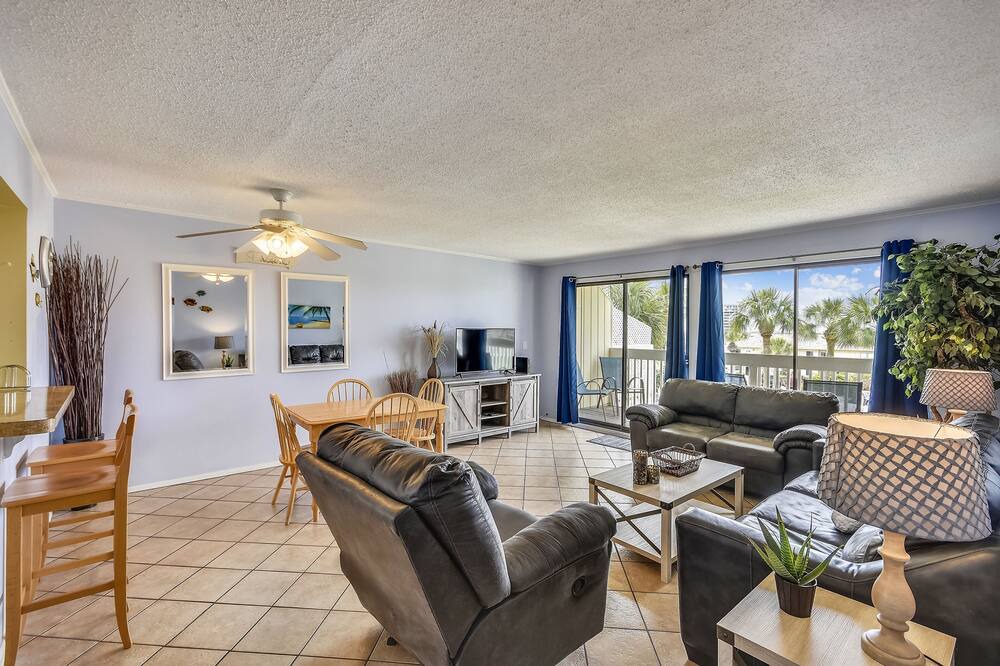 Photo of Livingroom in Holiday Isle