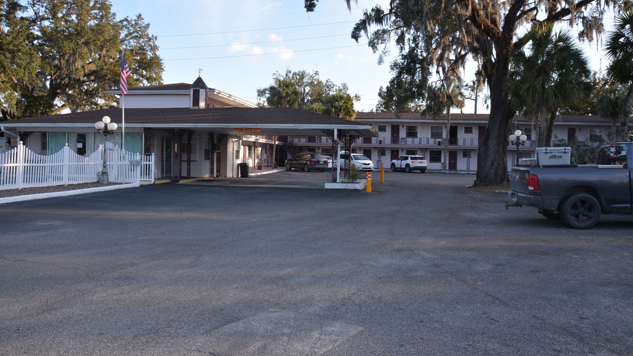 Photo of Outdoor in Cross City