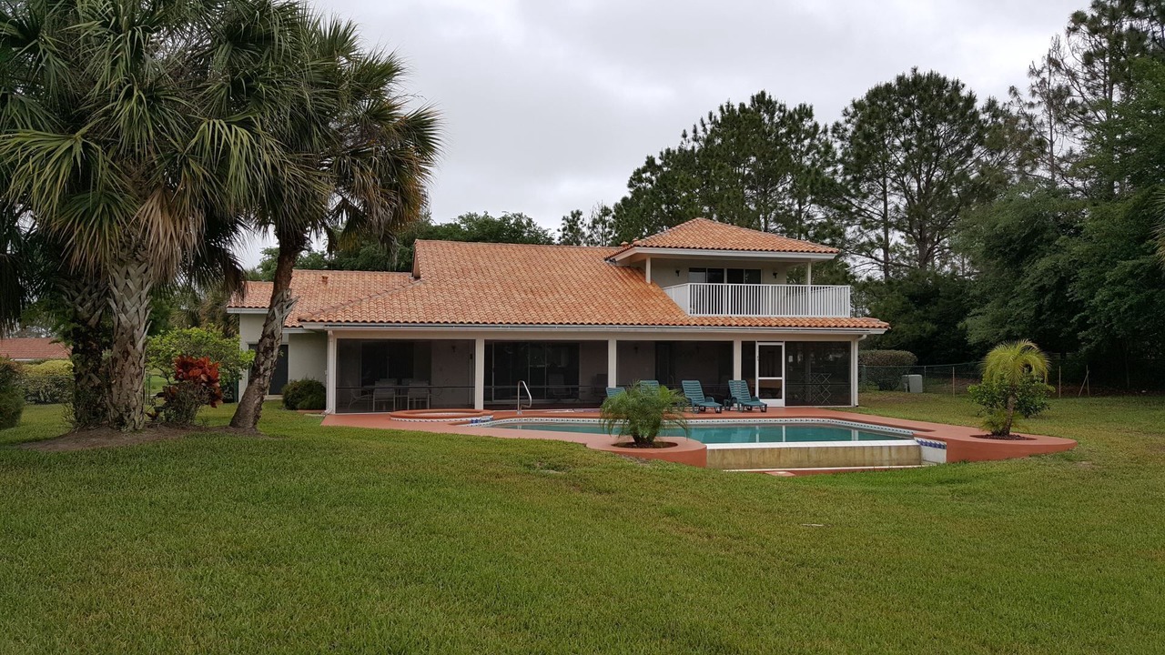 Photo of Outdoor in Groveland