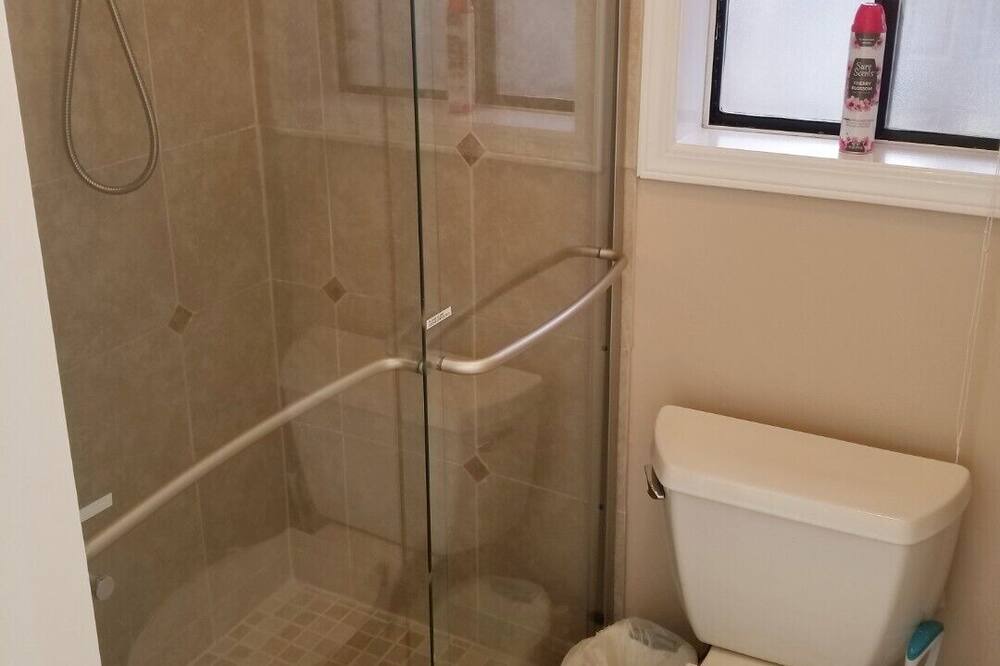 Photo of Bathroom in Navarre Beach
