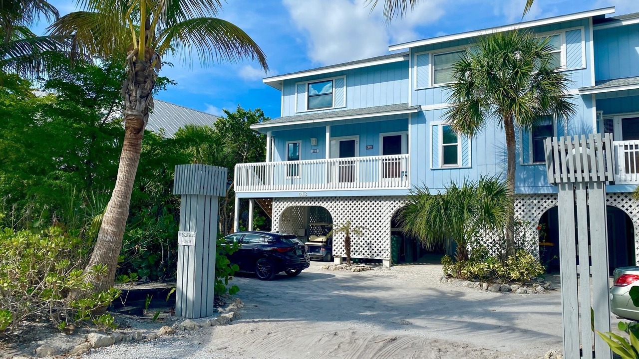 Photo of Outdoor in Palm Island