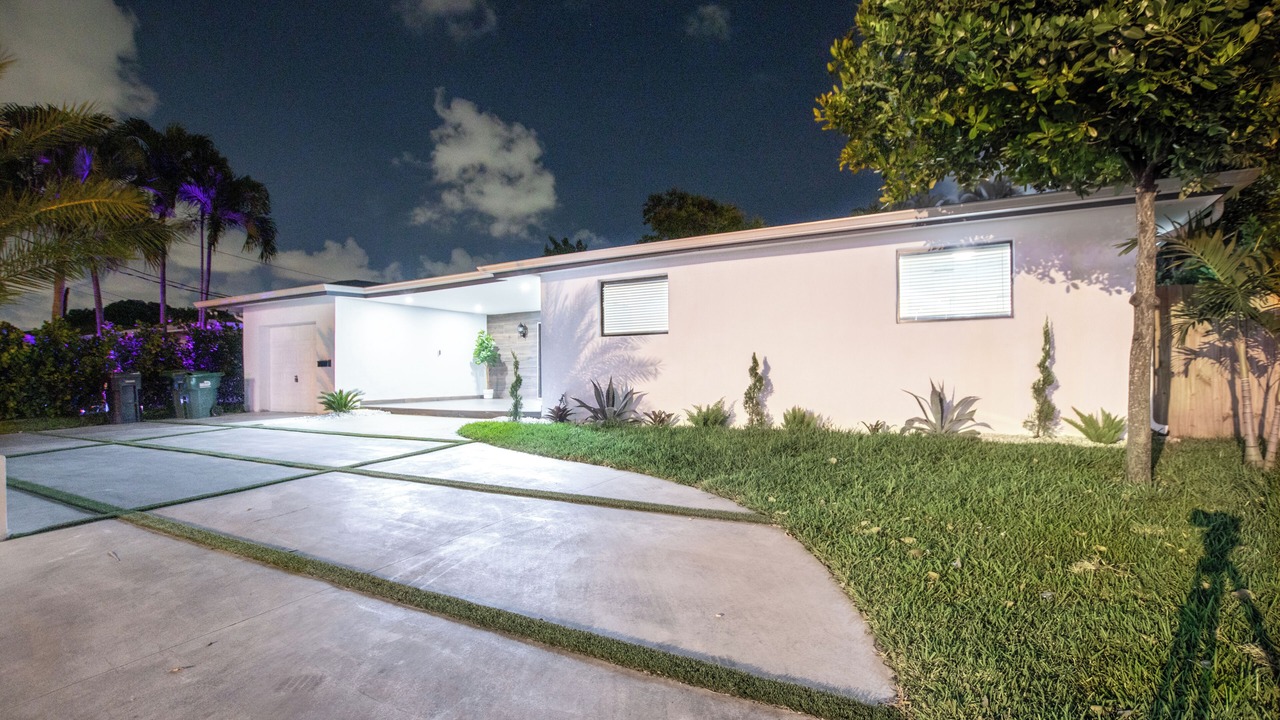 Photo of Outdoor in North Miami Beach