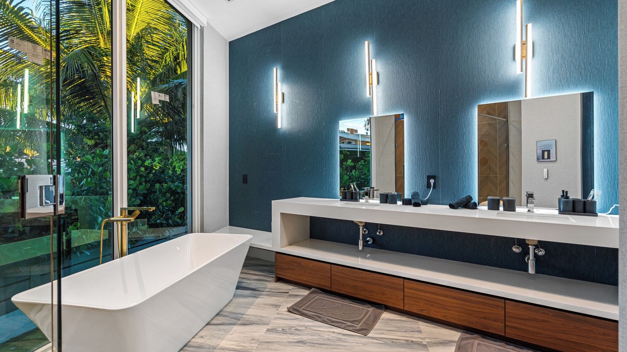 Photo of Bathroom in Ojus