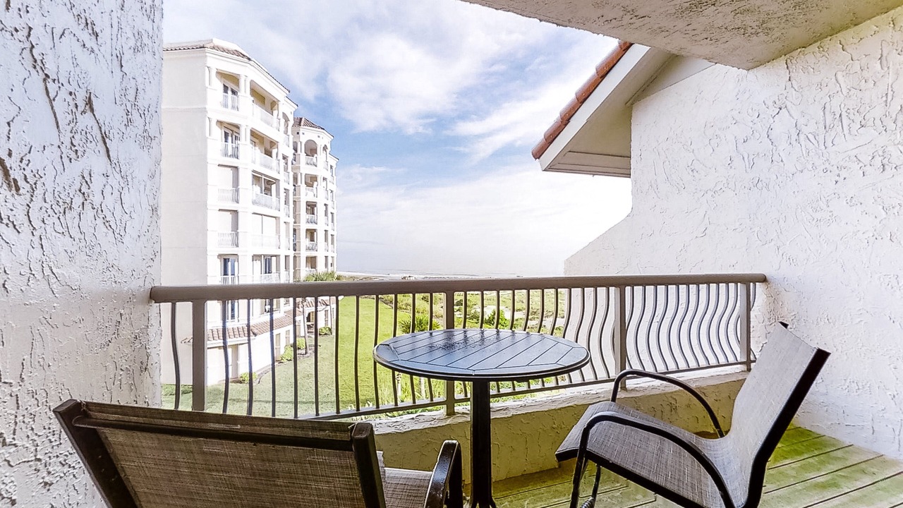 Photo of Patio Balcony in American Beach