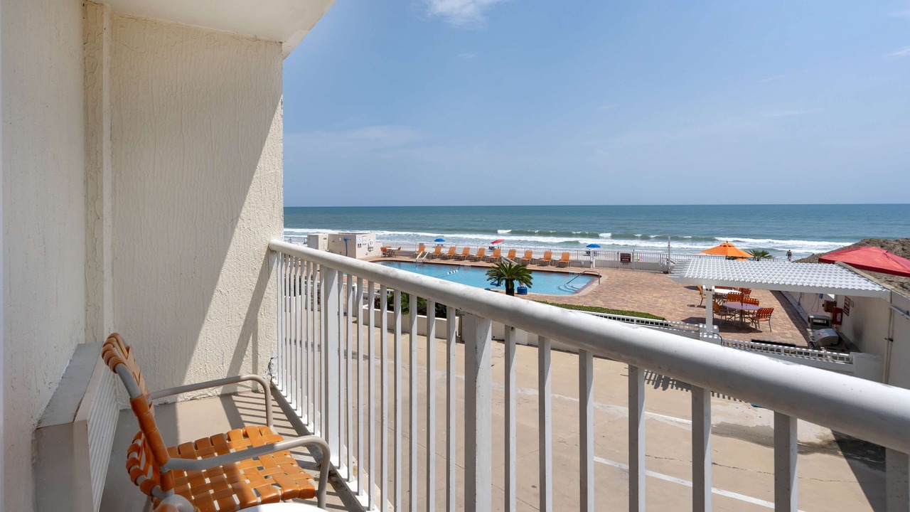 Photo of Patio Balcony in East Daytona