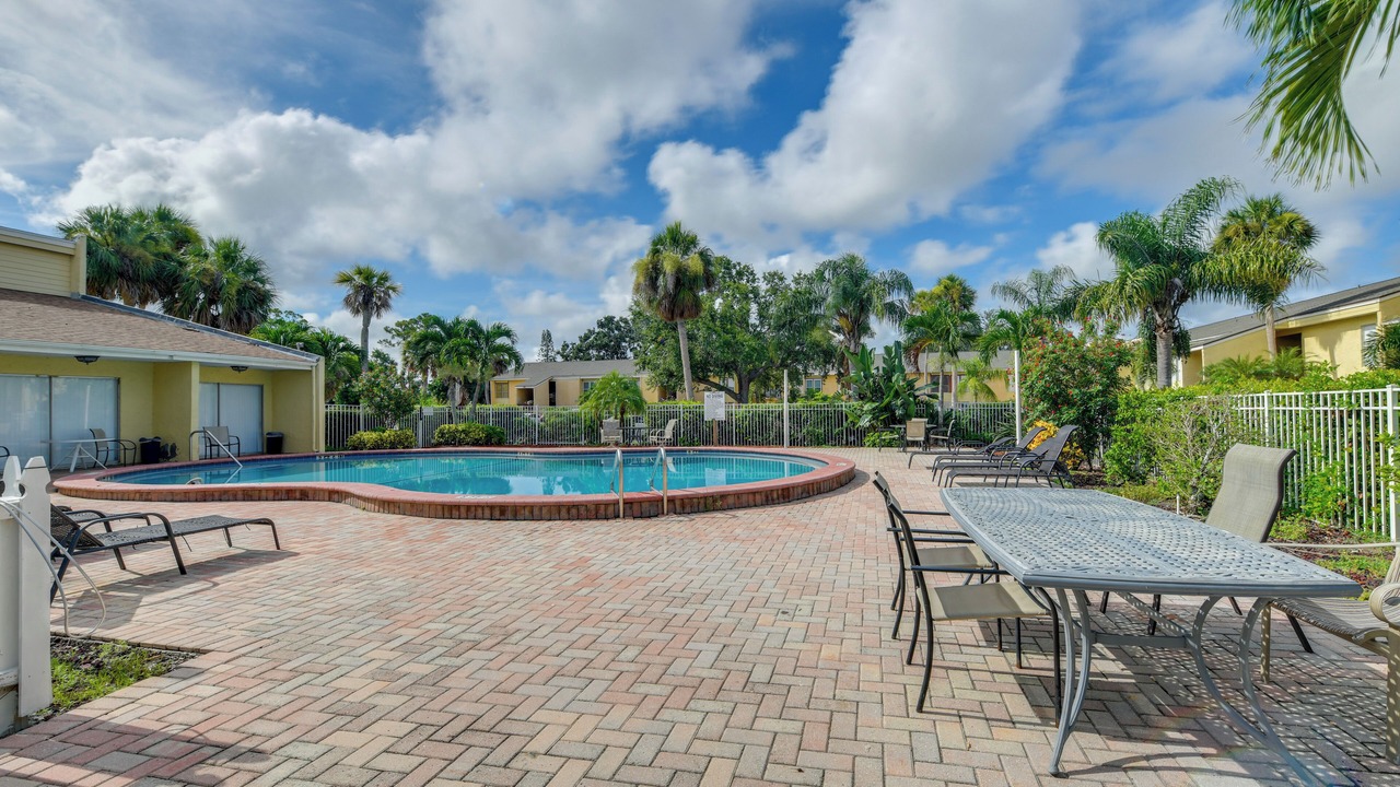Photo of Others in Gulf Gate Estates