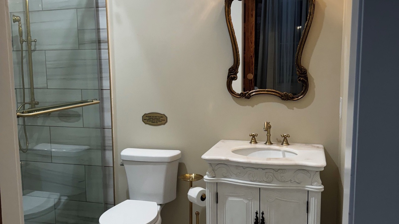 Photo of Bathroom in Donalsonville