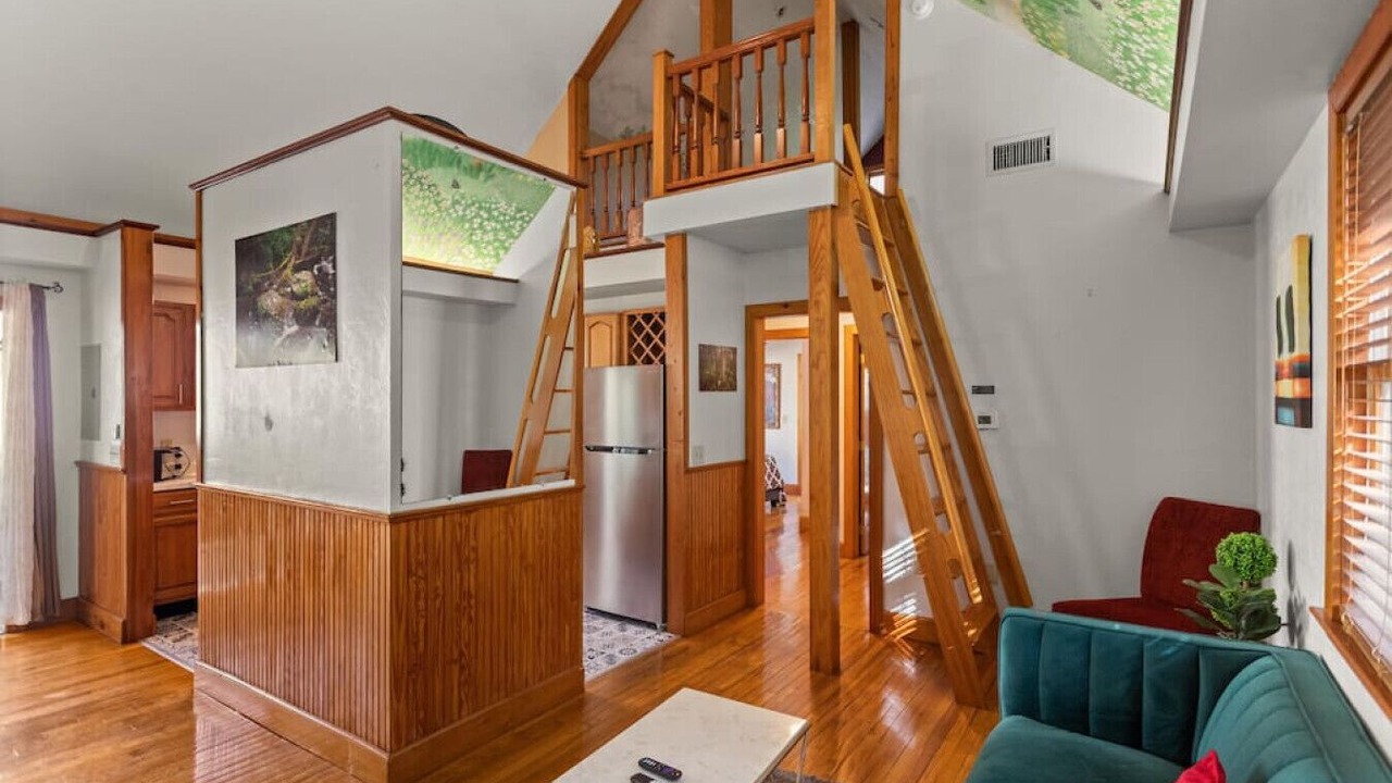 Photo of Livingroom in Gainesville