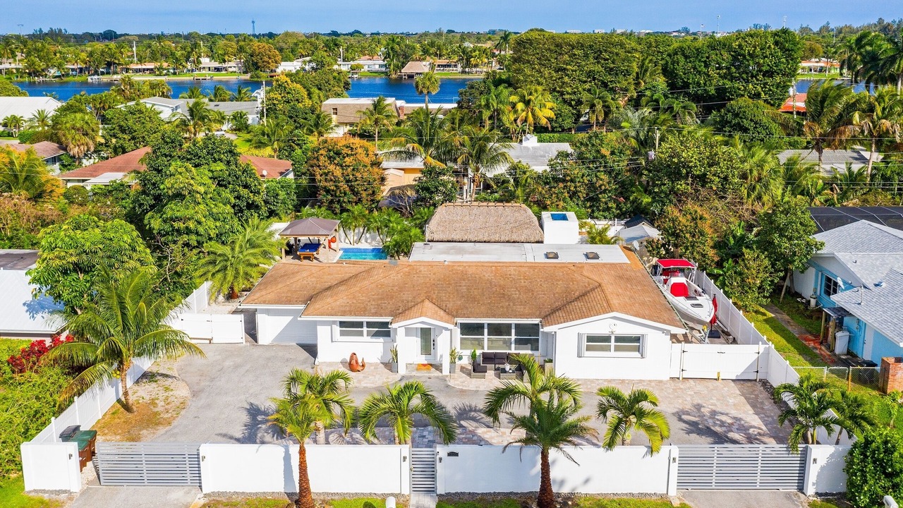 Photo of Outdoor in Lake Clarke Shores