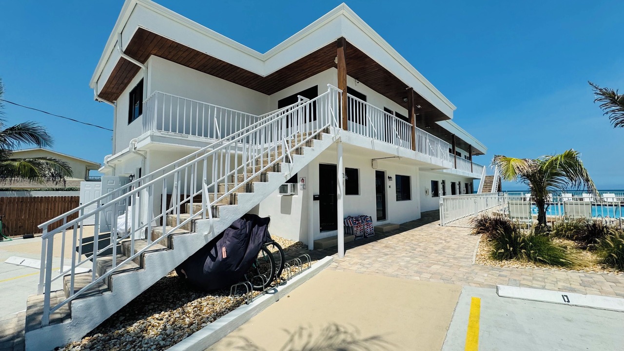 Photo of Outdoor in Claytons