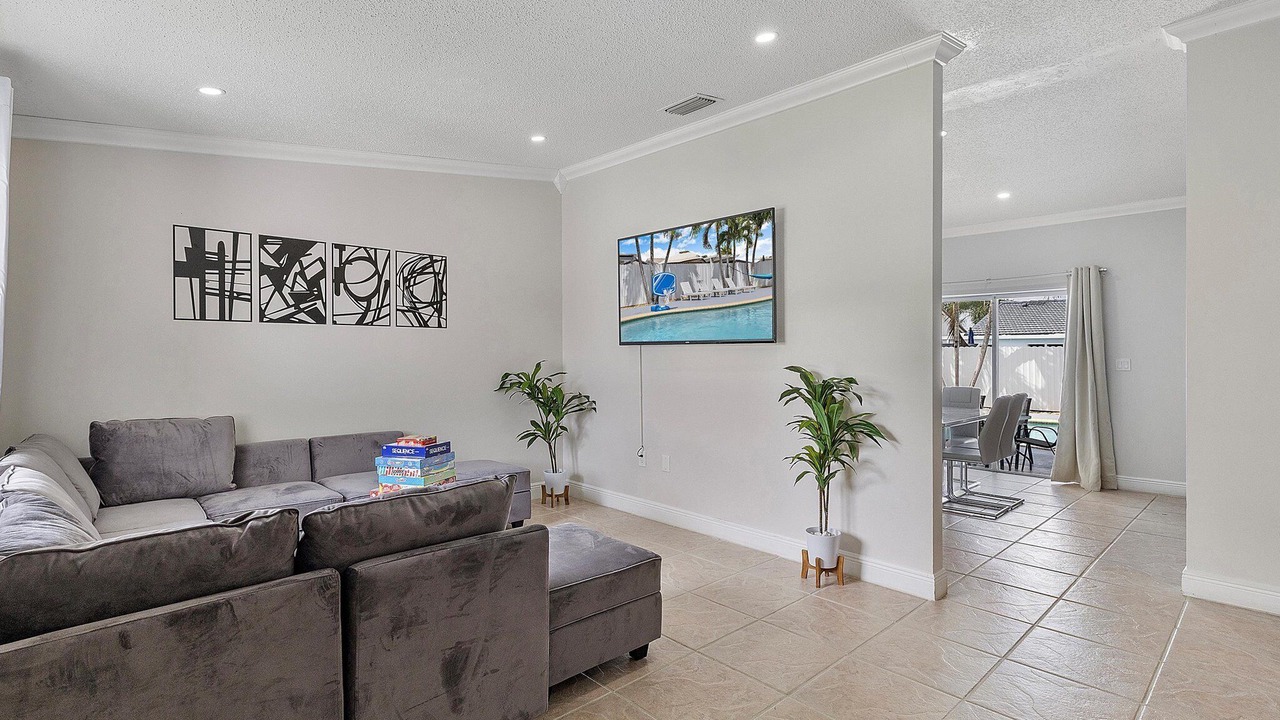 Photo of Livingroom in Richmond West
