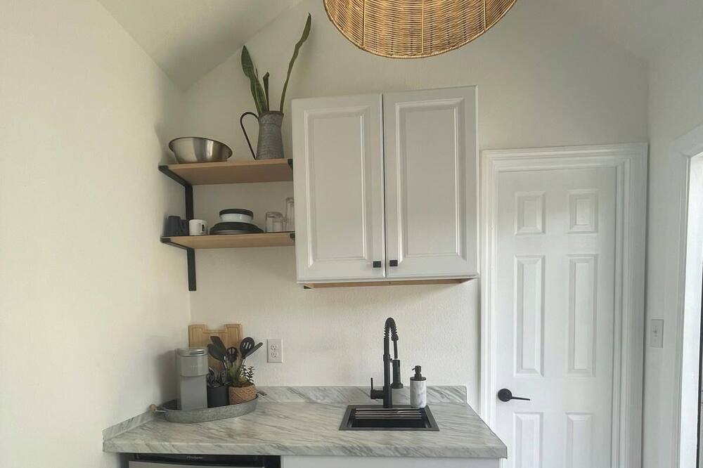 Photo of Kitchen in Lake Magdalene