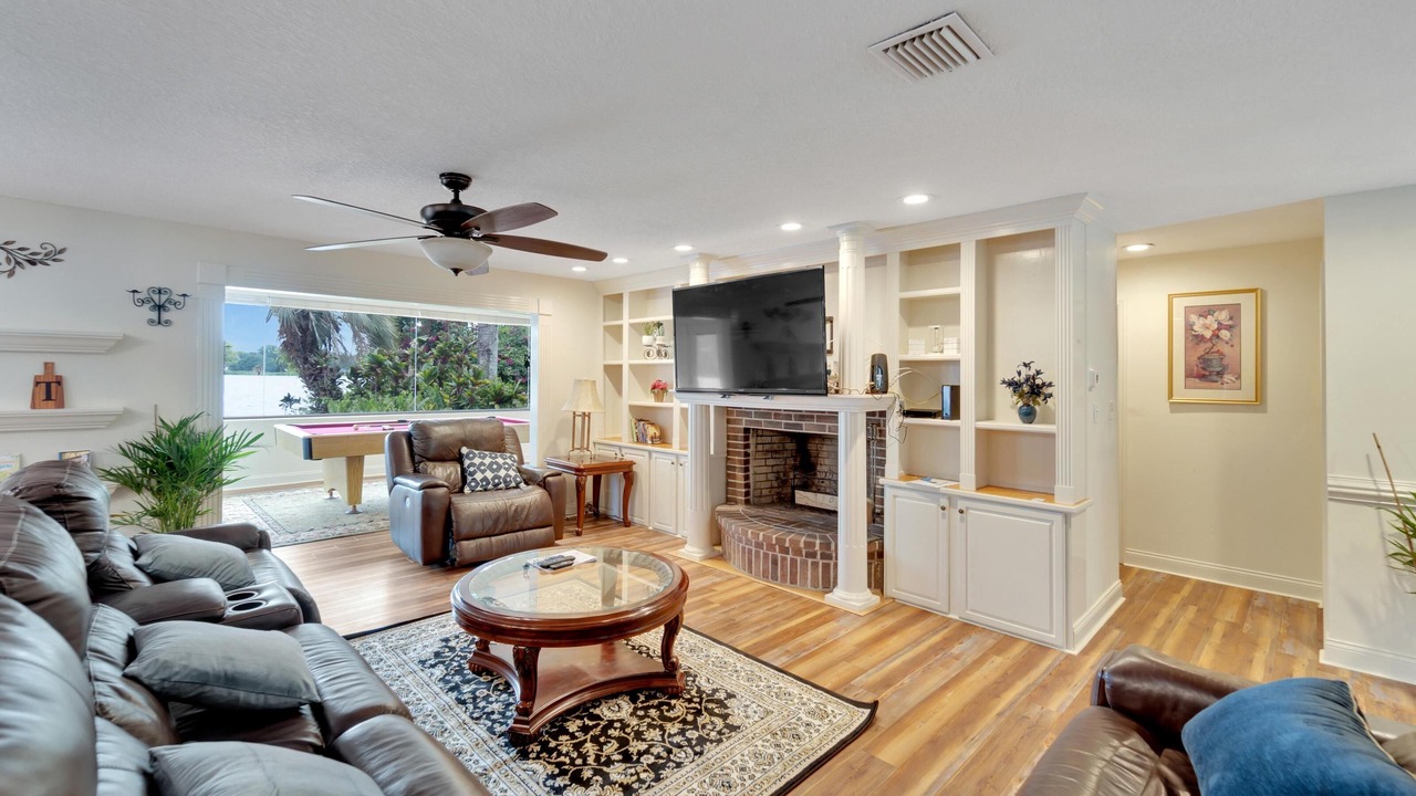 Photo of Livingroom in Seffner Community Alliance