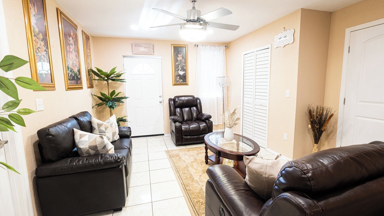 Photo of Livingroom in Pine Hills