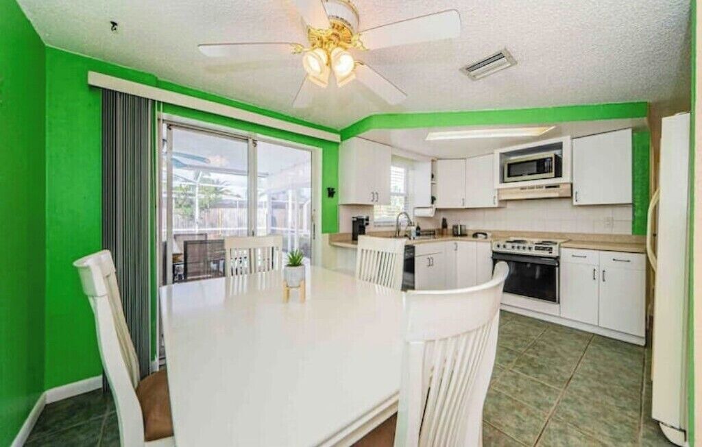 Photo of Kitchen in Holiday Lake Estates