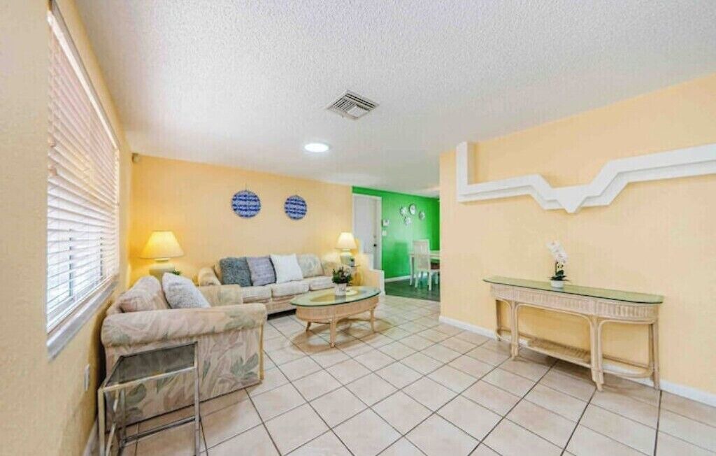 Photo of Livingroom in Holiday Lake Estates