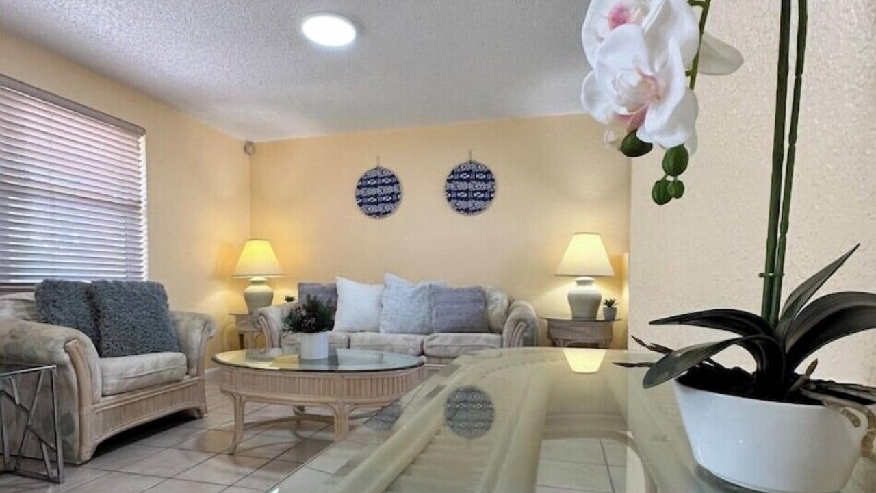 Photo of Livingroom in Holiday Lake Estates