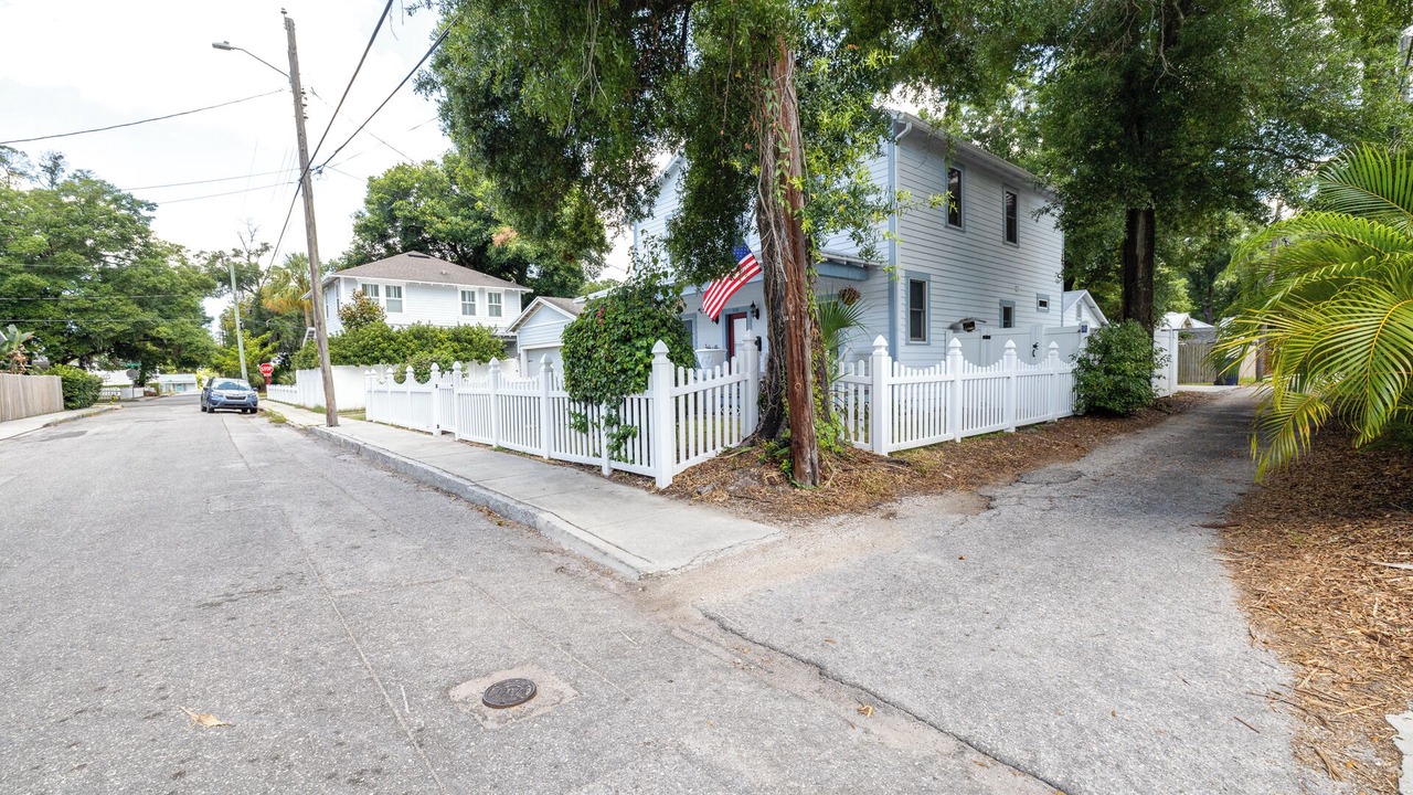 Photo of Outdoor in Tampa Heights