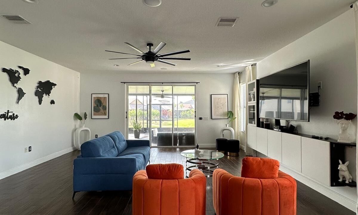 Photo of Livingroom in Wesley Chapel South