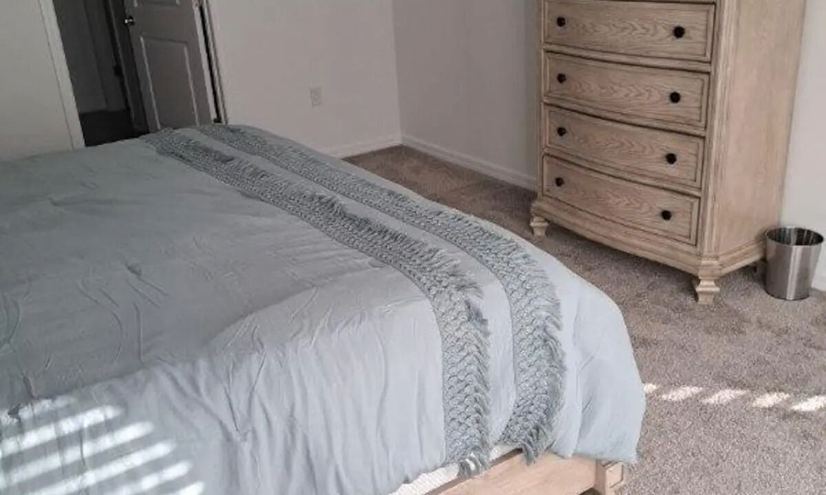 Photo of Bedroom in Edgewater