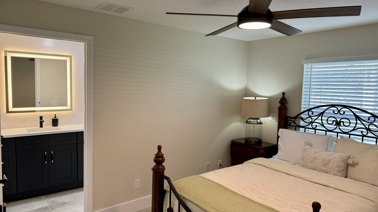 Photo of Bedroom in Winter Garden