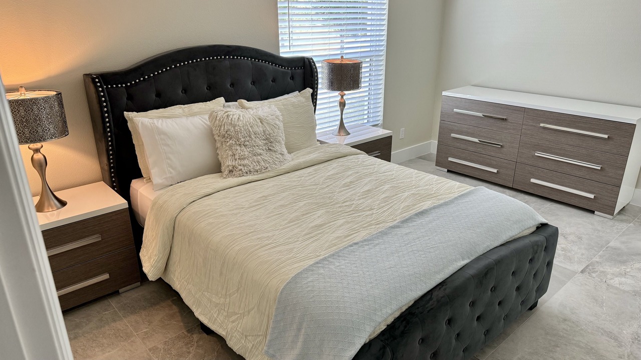 Photo of Bedroom in Winter Garden