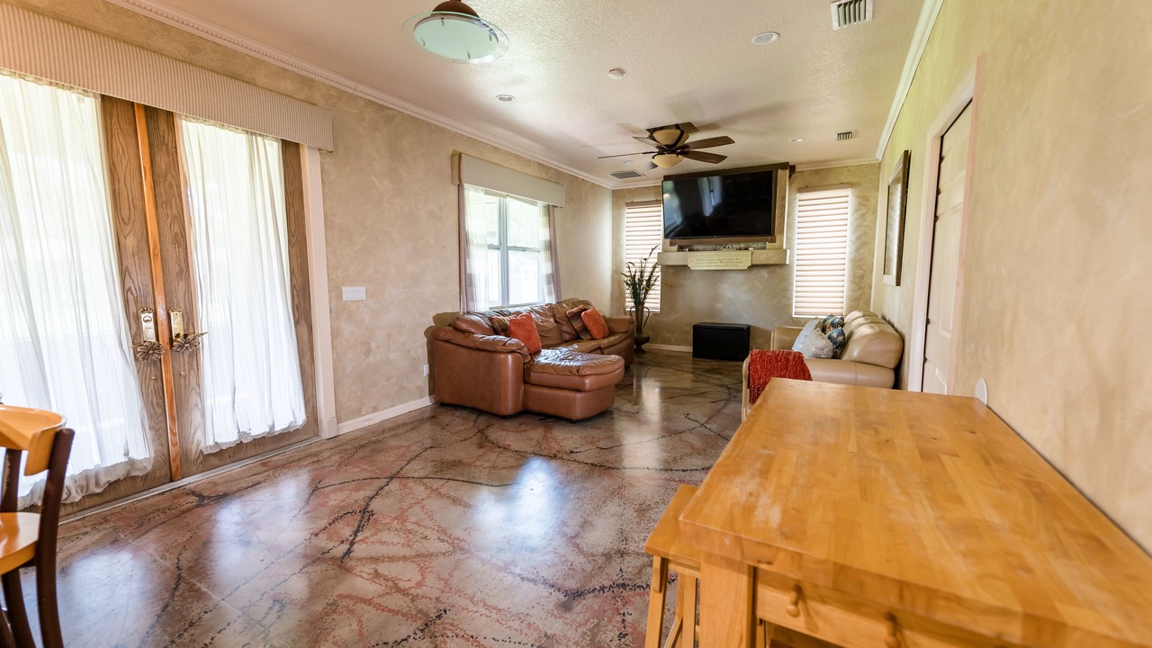 Photo of Livingroom in Interchange Square