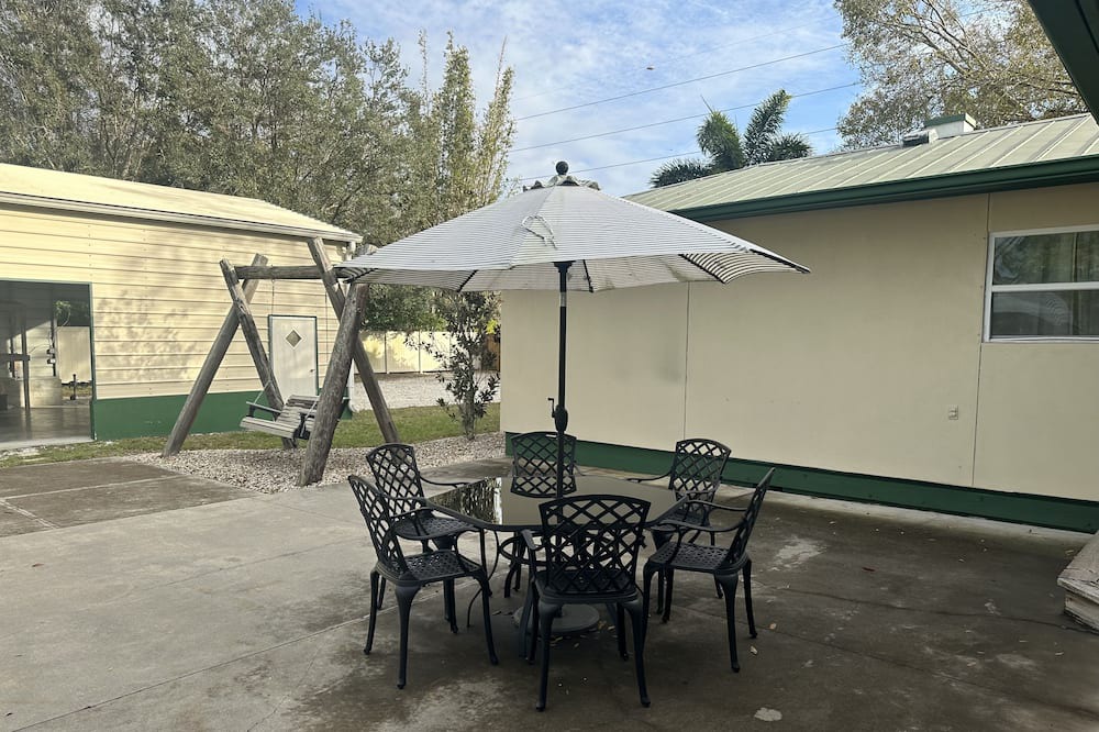 Photo of Outdoor in Bee Ridge