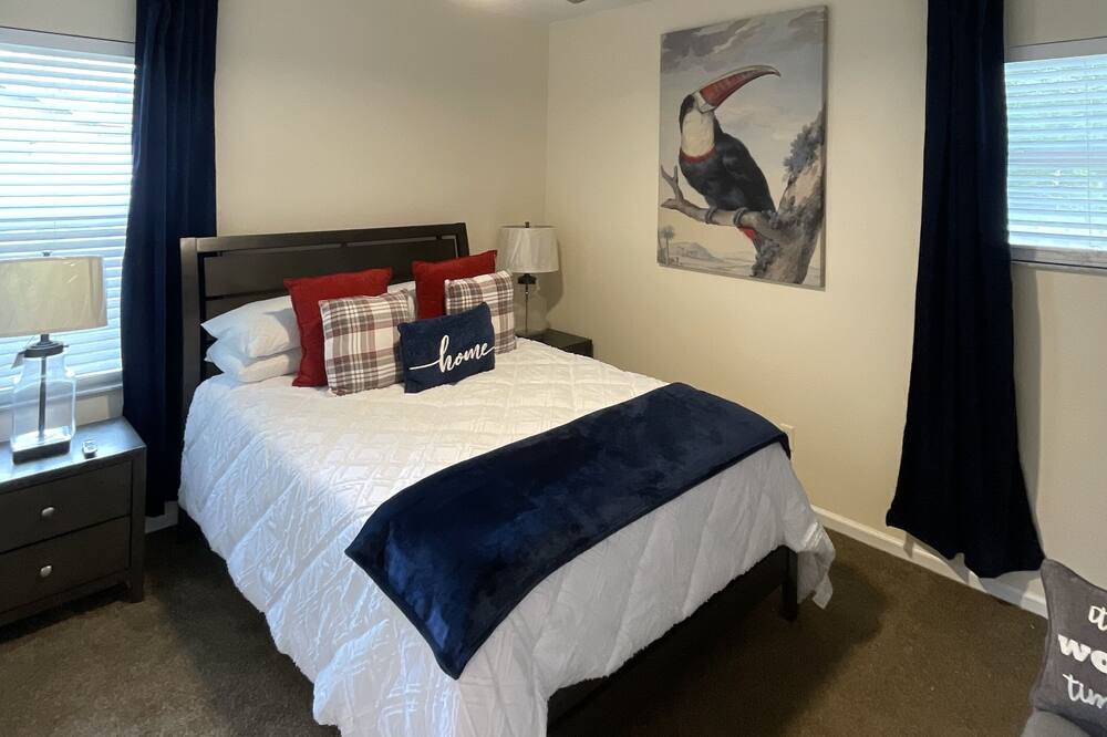 Photo of Bedroom in Urban Core