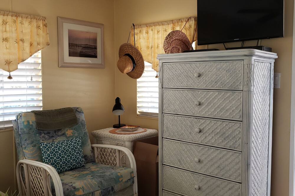 Photo of Livingroom in Whitney Beach