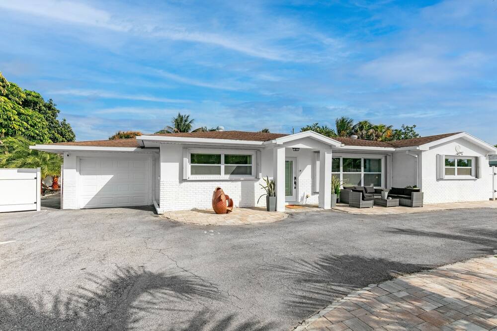 Photo of Outdoor in Lake Clarke Shores
