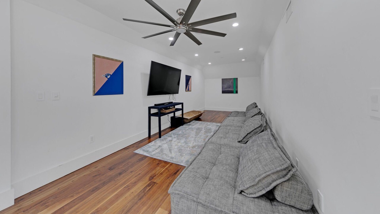 Photo of Livingroom in Forest District