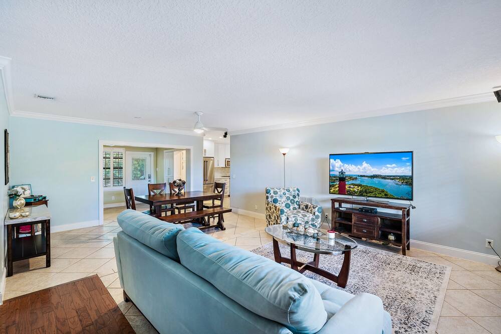 Photo of Livingroom in North Palm Beach