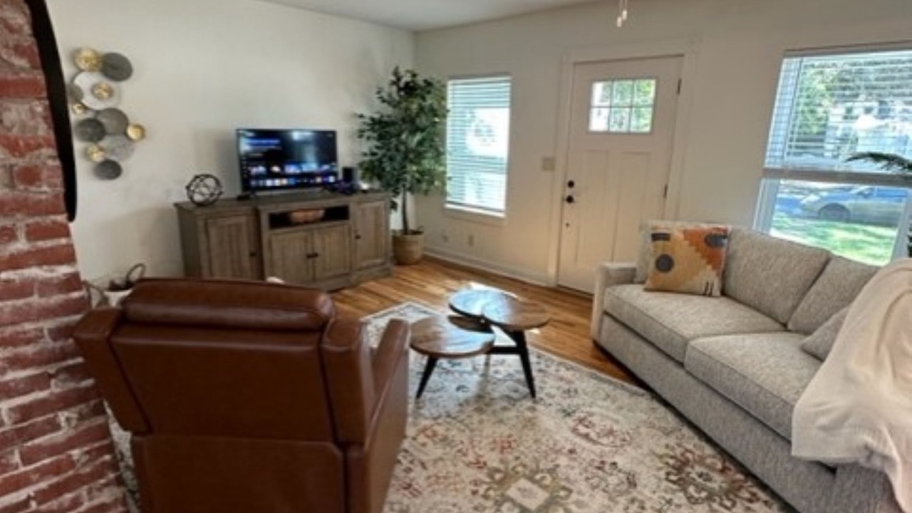 Photo of Livingroom in Bainbridge