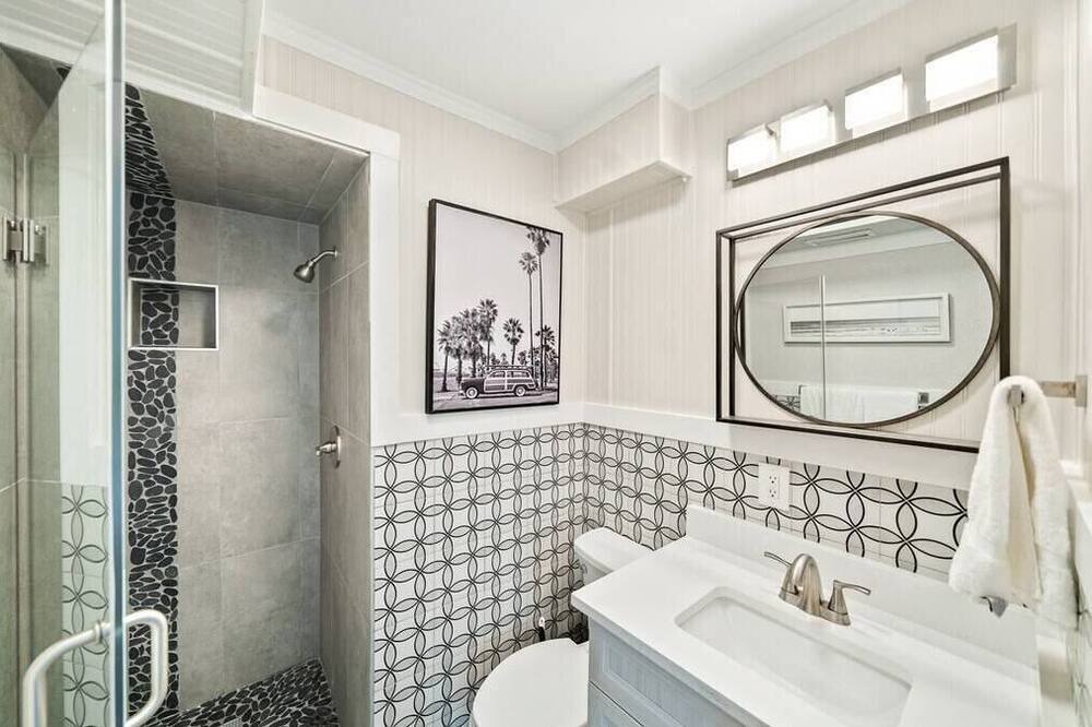 Photo of Bathroom in Orlando Beach