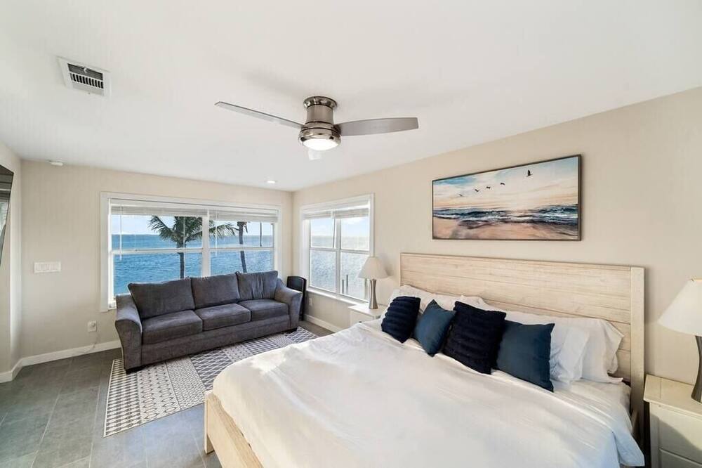 Photo of Bedroom in Orlando Beach