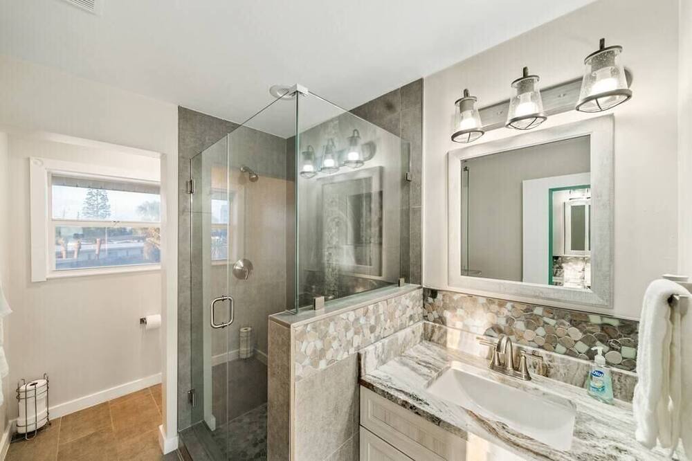 Photo of Bathroom in Orlando Beach