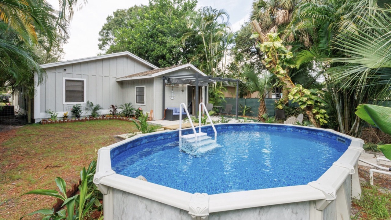 Photo of Outdoor in Pine Gardens North