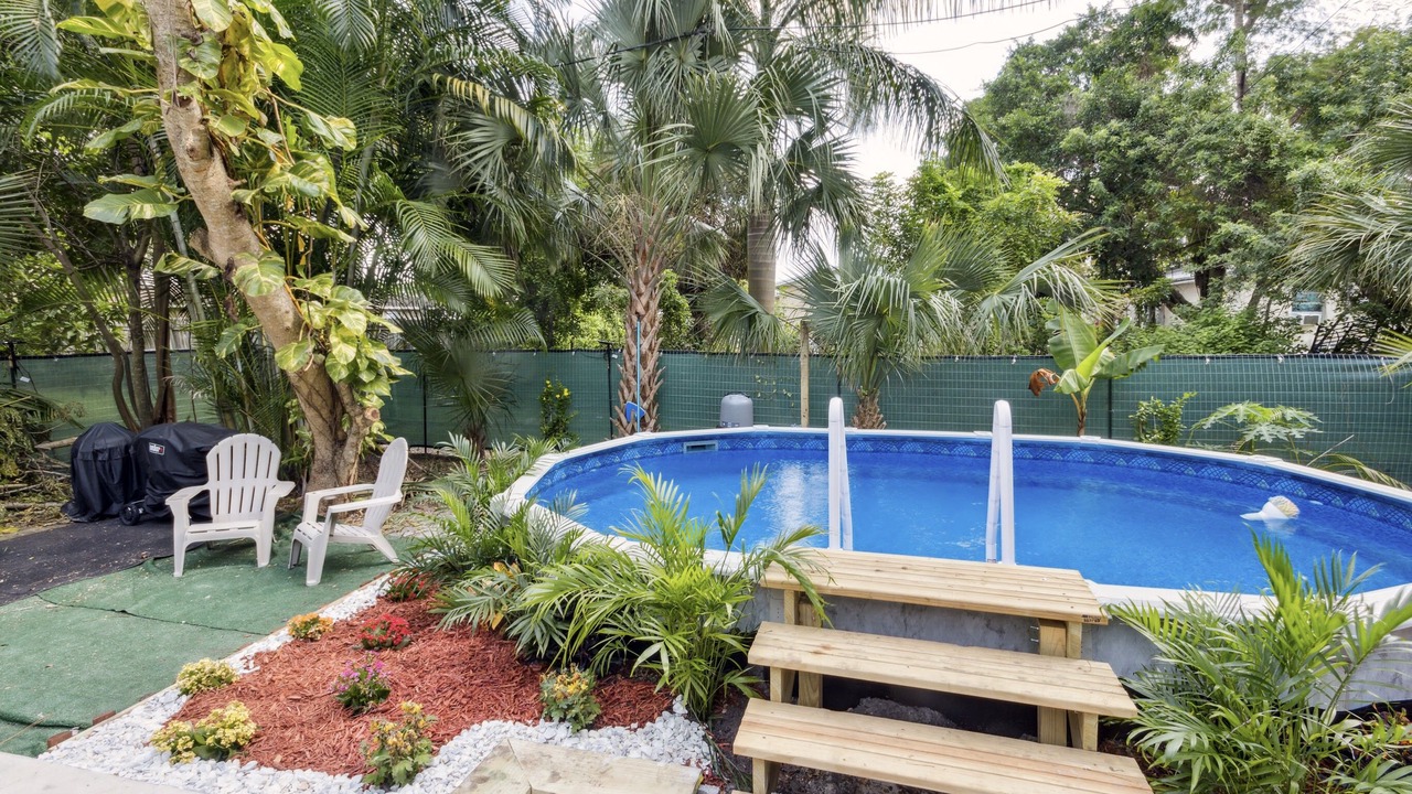 Photo of Outdoor in Pine Gardens North