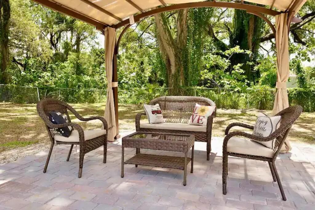 Photo of Patio Balcony in Orient Park